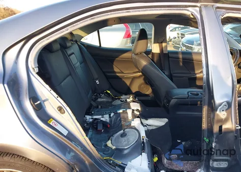 2016 Lexus Is 200T из США, поврежденный, VIN JTHBA1D25G5034390